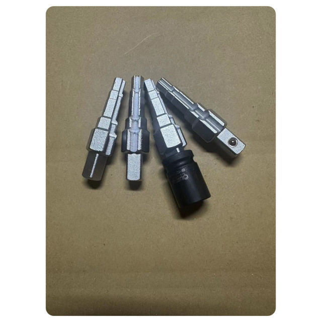 內外牙工具輔助工具可鎖可退二合一4分6分鎖龍頭彎鎖內外牙好幫手退牙器水電工具神器工具落水頭內外牙安裝轉接頭之緊迫器擴管